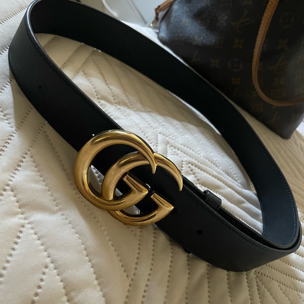 Authentic Gucci Black Belt with Gold GG Buckle - Picture 4 of 5
